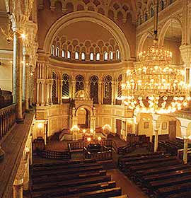 Интерьер Большой хоральной синагоги